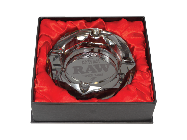 raw-glass-ashtray-dark-side-in-box